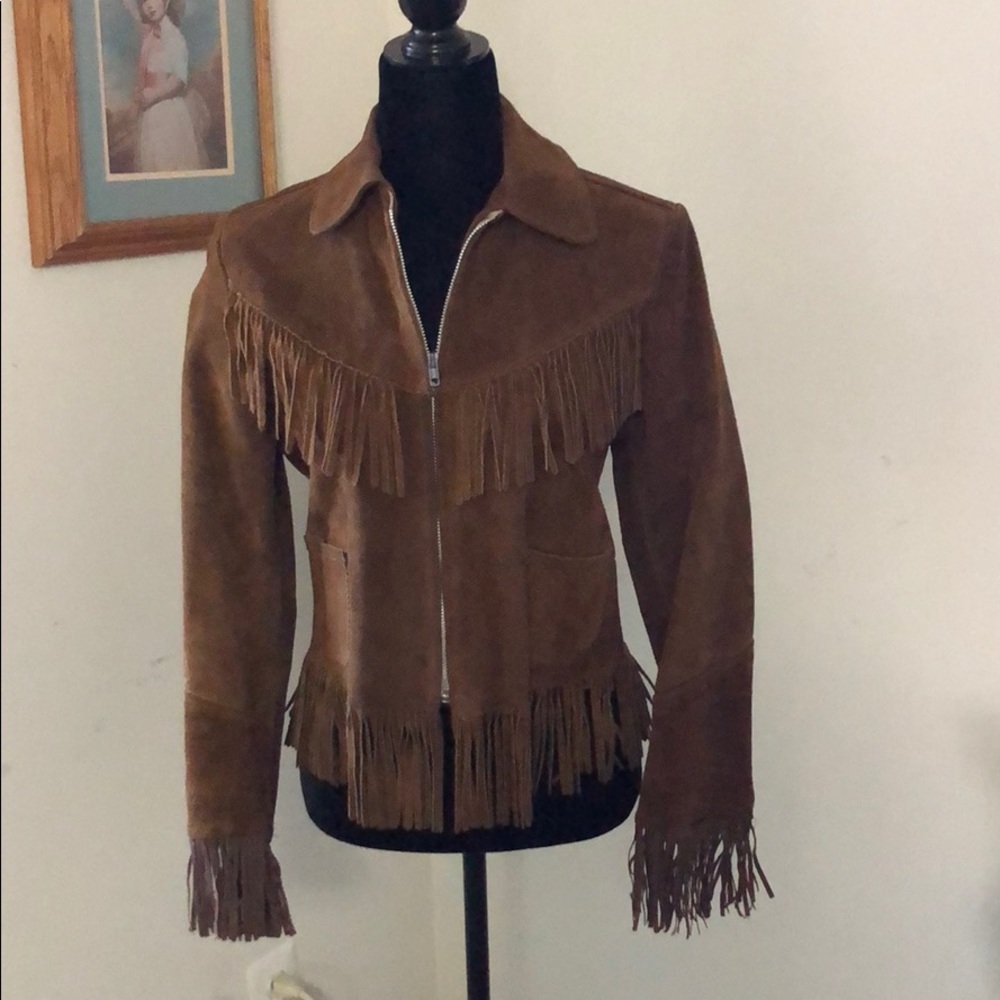 Brown real suede fringed jacket with pockets.
